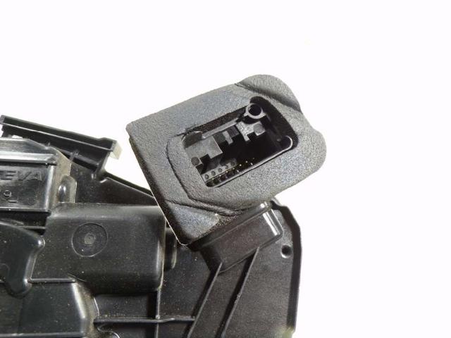 5K1837016C VAG Cerradura de puerta delantera derecha  en stock Córdoba