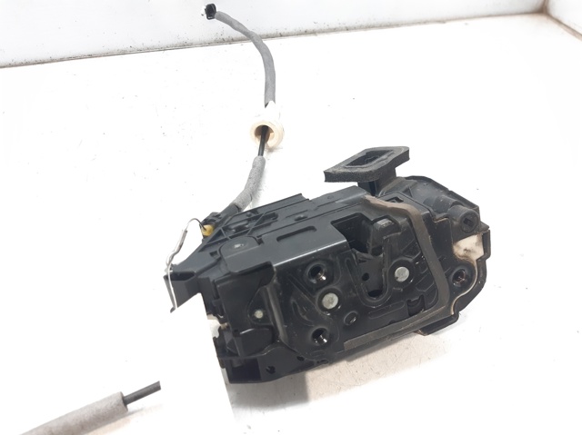 VAG 5K1837016C Cerradura de puerta delantera derecha  en stock Salamanca