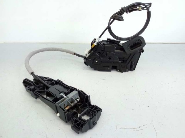 5K1837016D VAG Cerradura de puerta delantera derecha  en stock Córdoba