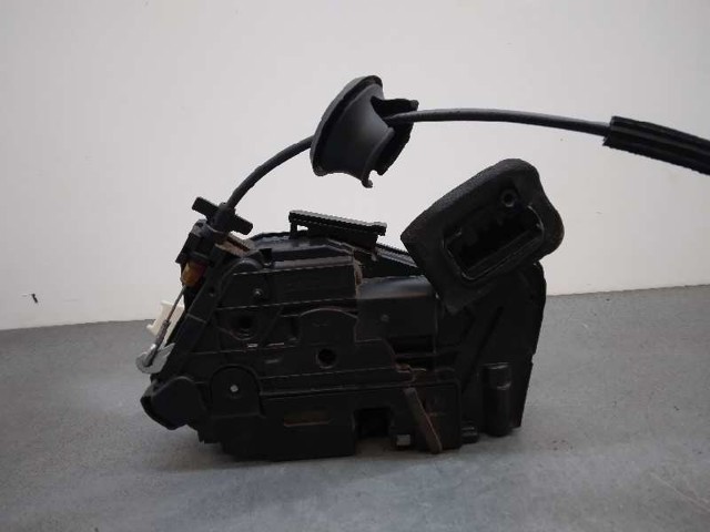 5K1837016E Cerradura de puerta delantera derecha  comprar en Zaragoza