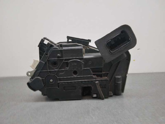 5K1837016E Cerradura de puerta delantera derecha  comprar en Zaragoza