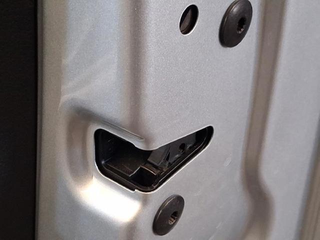 5K1837016J Cerradura de puerta delantera derecha  disponible Málaga