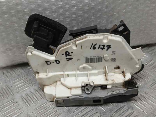 5K1837016J Cerradura de puerta delantera derecha  en stock Castellón