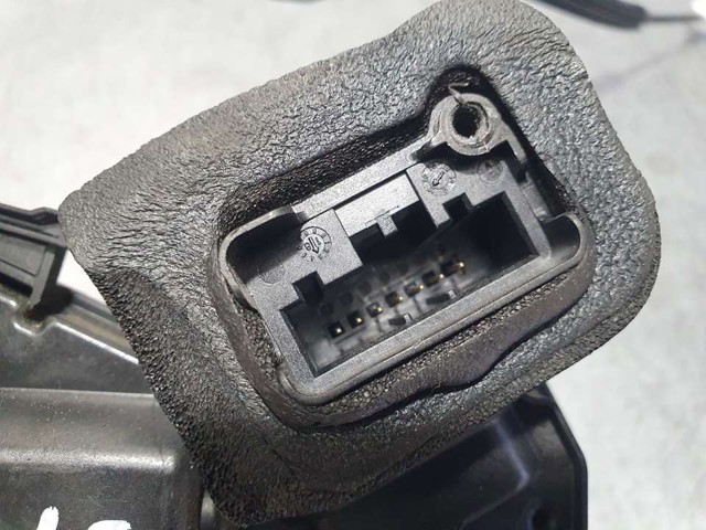 5K1837016J Cerradura de puerta delantera derecha  disponible Málaga