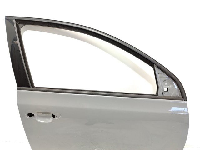 5K4831056H Puerta delantera derecha  comprar en Reus