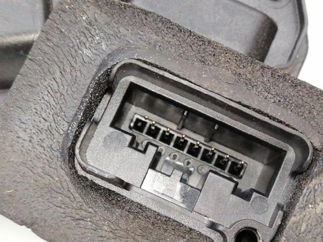 VAG 5K4839015Q Cerradura de puerta trasera izquierda  disponible Valladolid