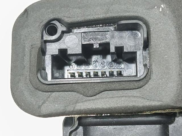 5K4839015R Cerradura de puerta trasera izquierda  en stock Castellón