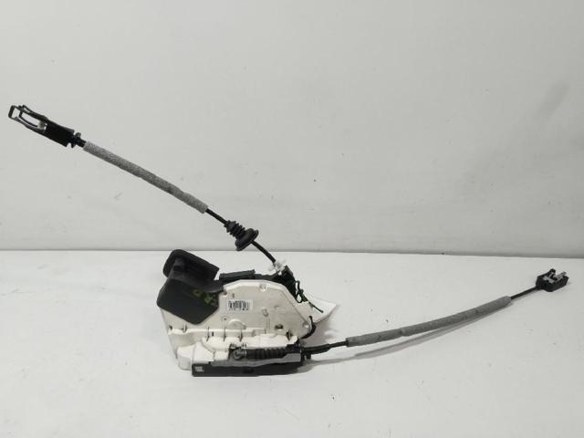 5K4839016R VAG Cerradura de la puerta trasera derecha  en stock Córdoba