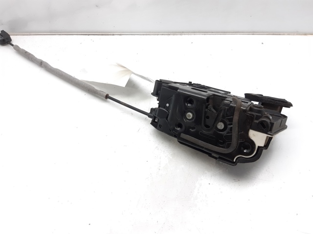 VAG 5K4839016R Cerradura de la puerta trasera derecha  disponible Valladolid