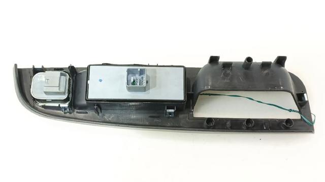5K4959857 Interruptor de elevalunas delantera izquierda  en stock Granada