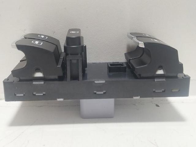 5K4959857 Interruptor de elevalunas delantera izquierda comprar Almería