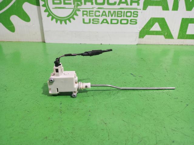 VAG 5K6810773A Cerradura de la tapa del depósito de combustible  comprar en Ponferrada