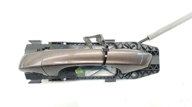 5L0837885C Soporte de manija exterior de puerta delantera derecha  en stock Castellón