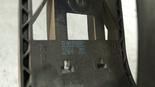 5L0837885C VAG Soporte de manija exterior de puerta delantera derecha comprar Bilbao