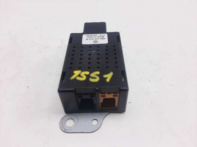 VAG 5M0035570B Amplificador de señal de antena  comprar en Murcia