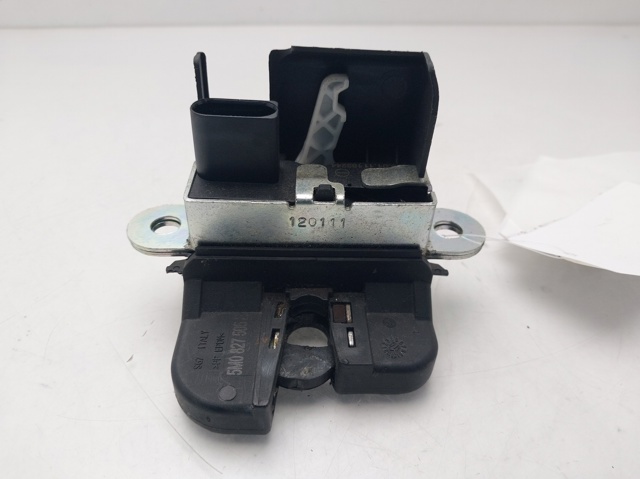 5M0827505E Cerradura de maletero  en stock Sabadell