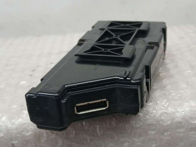VAG 5N0035342B Unidad de control multimedia  en stock Terrassa