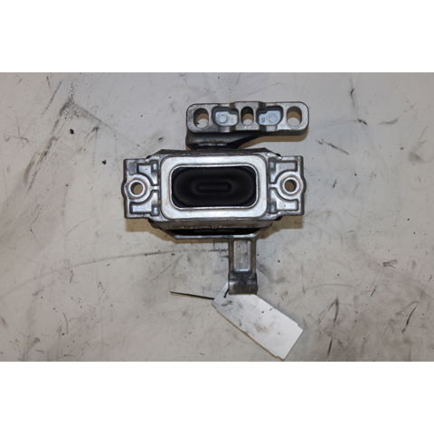 VAG 5N0199262E Soporte de motor derecho  disponible Valladolid