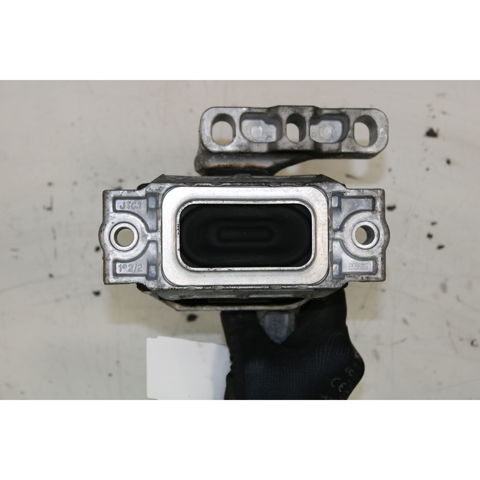 VAG 5N0199262L Soporte de motor derecho  en stock Salamanca