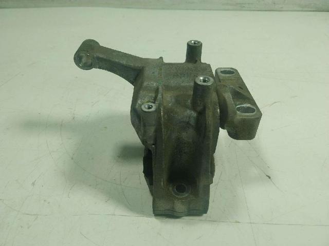VAG 5N0199262L Soporte de motor derecho  en stock Salamanca