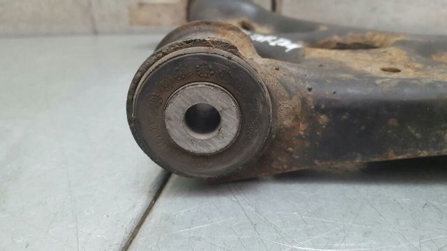 VAG 5N0407151 Brazo inferior izquierdo de la suspensión delantera  comprar en Murcia