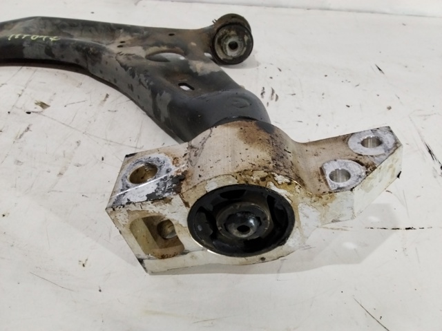 VAG 5N0407151 Brazo inferior izquierdo de la suspensión delantera comprar Tarragona