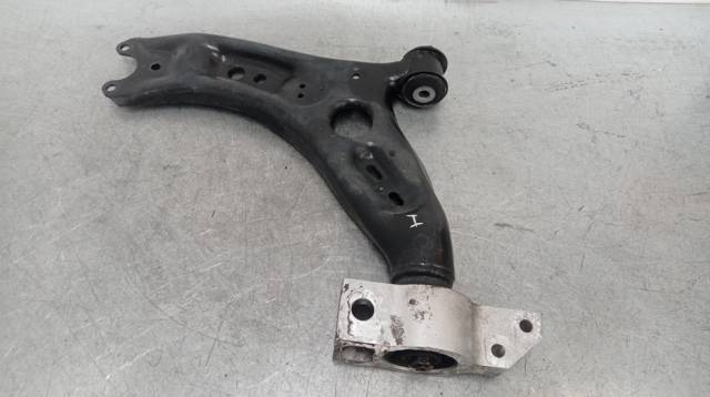 5N0407151 Brazo inferior izquierdo de la suspensión delantera  disponible Burgos