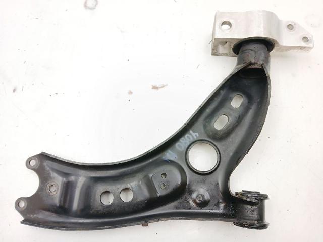 VAG 5N0407152 Brazo inferior derecho de la suspensión delantera  en stock Salamanca
