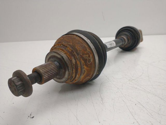 Semieje delantero izquierdo 5N0407761P VAG