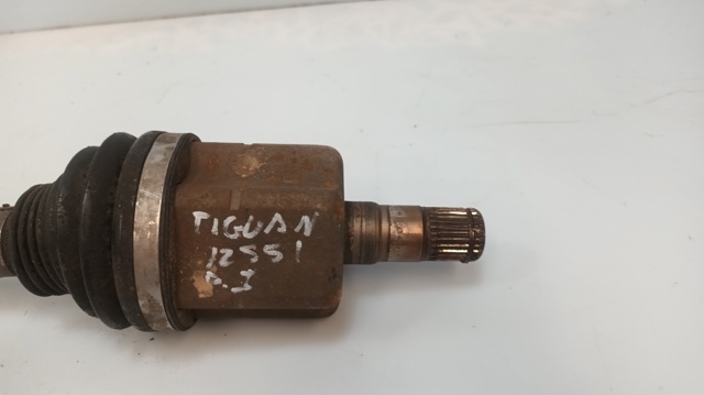 Semieje delantero izquierdo 5N0407761P VAG