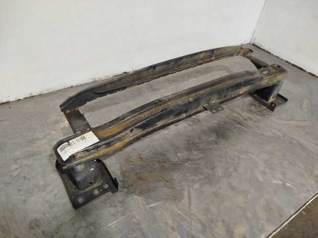 5N0807109F Refuerzo parachoque delantero  en stock Sabadell