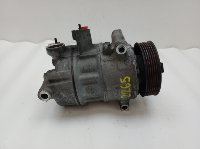 5N0820803C Compresor de aire acondicionado  en stock Granada