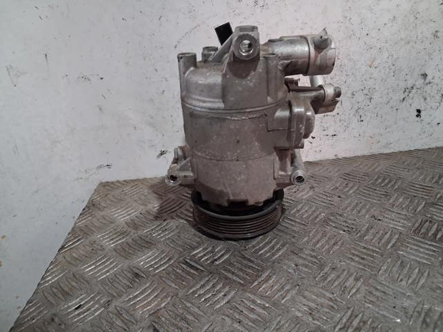 5N0820803E VAG Compresor de aire acondicionado  en stock Córdoba