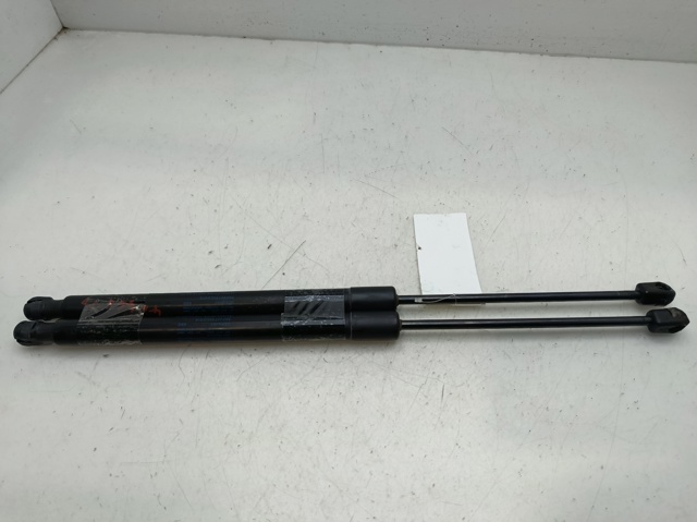 VAG 5N0827550D Amortiguador maletero  en stock Salamanca