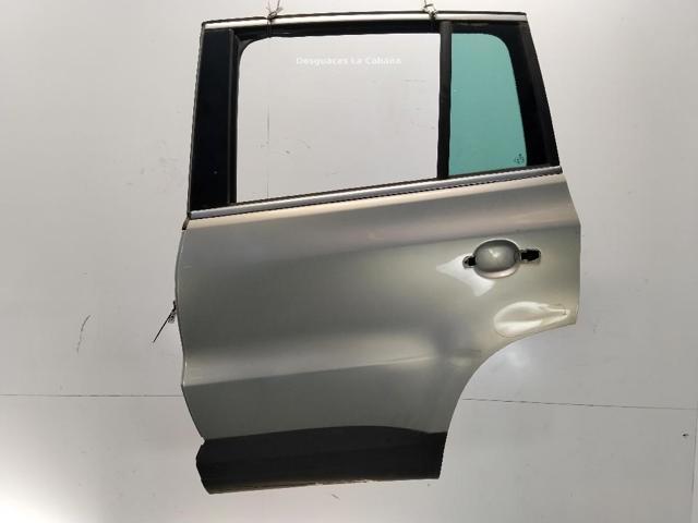 VAG 5N0833055A Puerta trasera izquierda comprar Barcelona