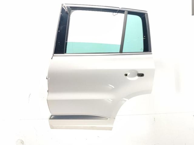 5N0833055A Puerta trasera izquierda  en stock Sabadell