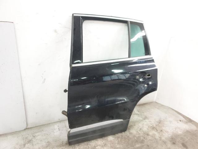 5N0833055A VAG Puerta trasera izquierda  en stock Huelva