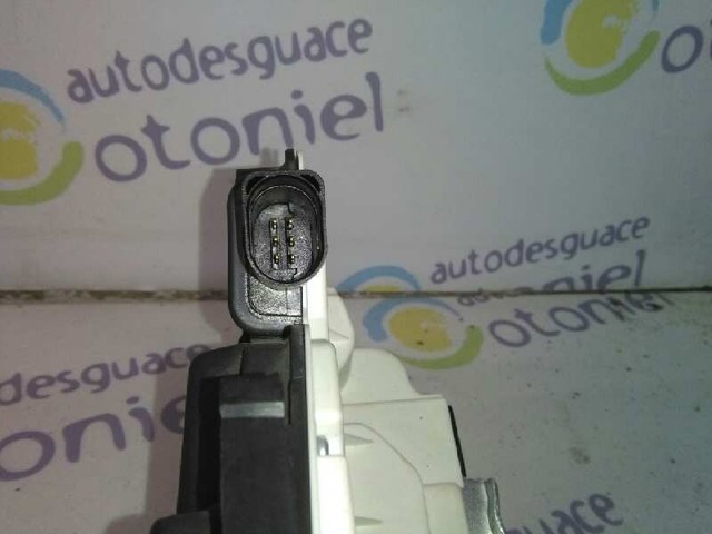 5N0839015A VAG Cerradura de puerta trasera izquierda  comprar en Oviedo