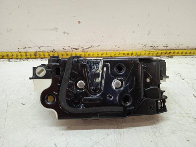 VAG 5N0839015D Cerradura de puerta trasera izquierda  disponible Valladolid