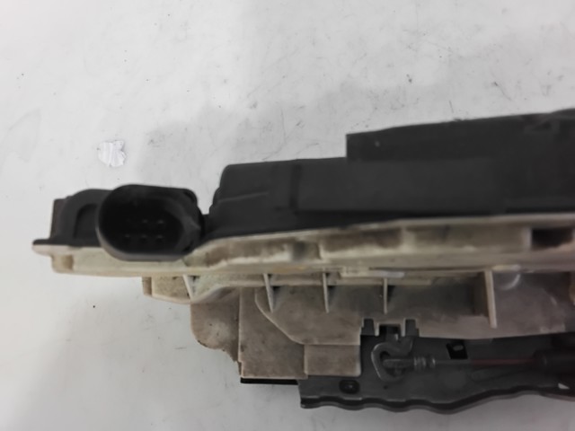 5N0839016A Cerradura de la puerta trasera derecha  en stock Granada