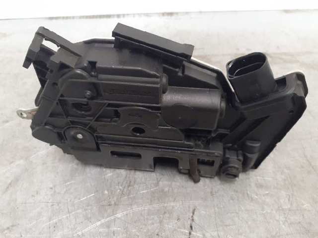 VAG 5N0839016A Cerradura de la puerta trasera derecha  en stock Valencia
