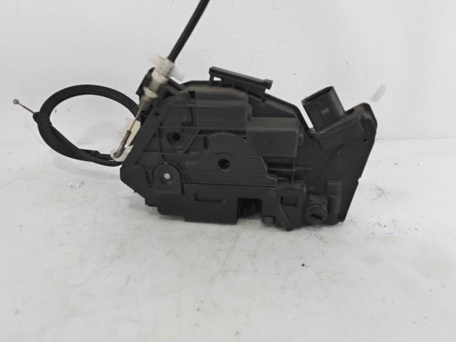 5N0839016A VAG Cerradura de la puerta trasera derecha  en stock Córdoba