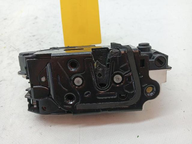 VAG 5N0839016D Cerradura de la puerta trasera derecha  en stock Valencia