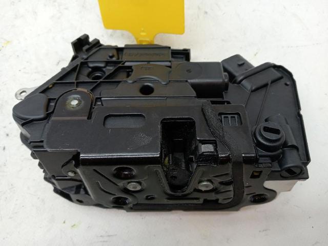 VAG 5N0839016D Cerradura de la puerta trasera derecha  comprar en Albacete