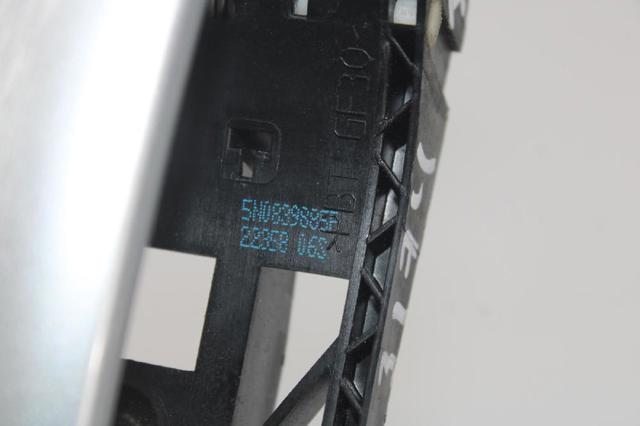 VAG 5N0839885F Soporte de manija exterior de puerta delantera derecha  comprar en Murcia