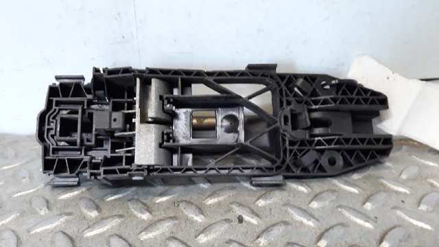 VAG 5N0839885F Soporte de manija exterior de puerta delantera derecha  en stock Valencia