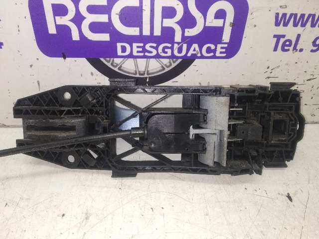 5N0839885G VAG Soporte de manija exterior de puerta delantera derecha  en stock Huelva