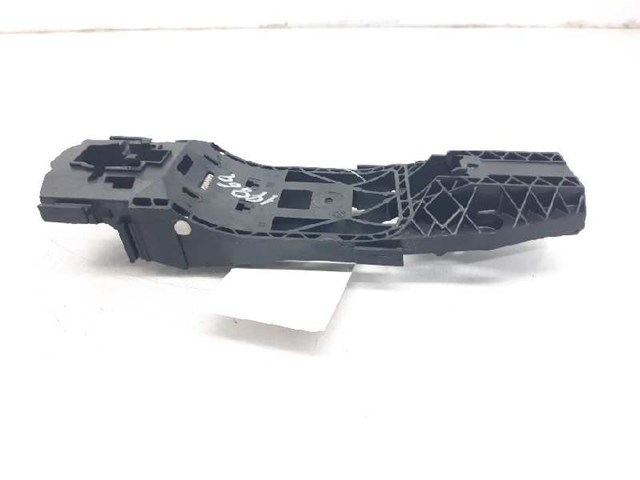 VAG 5N0839885H Soporte de manija exterior de puerta delantera derecha  en stock Salamanca