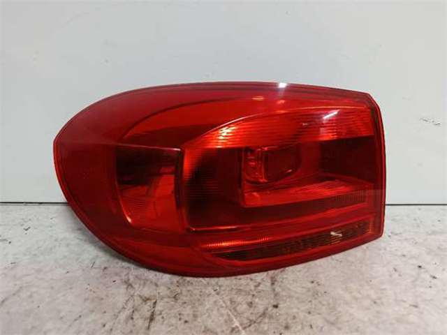 5N0945095Q Piloto trasero exterior izquierdo  en stock Granada