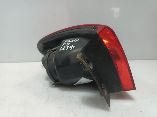5N0945096H Piloto trasero exterior derecho  en stock Sabadell